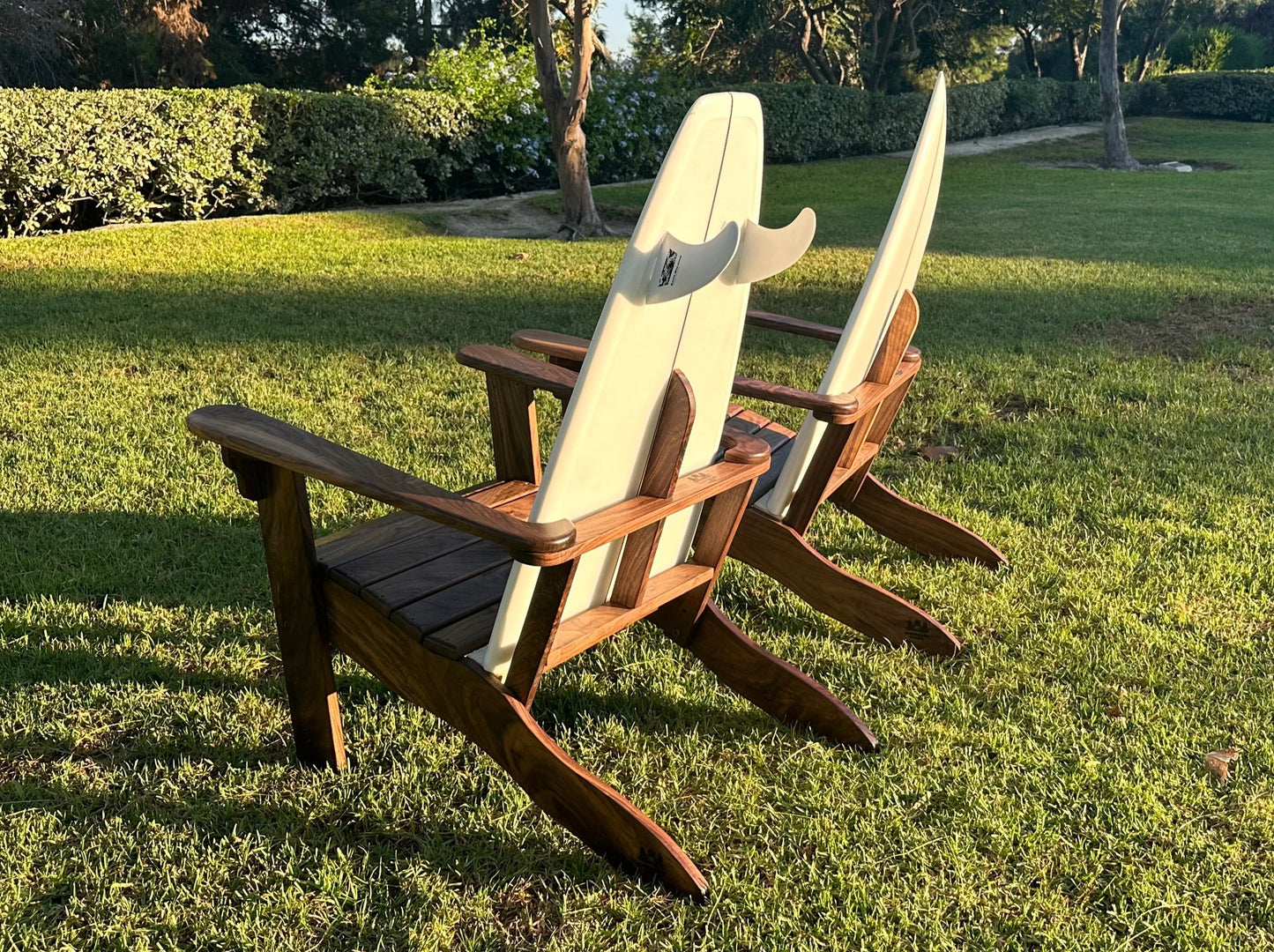 White fin. MEDIUM. WALNUT set of 2